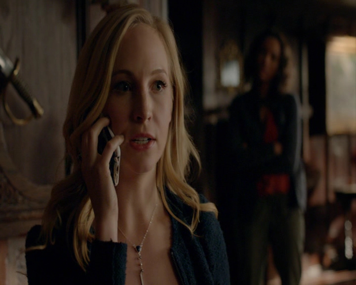 VampireDiaries-dot-nl_VampireDiaries-8x03YouDecidedThatIWasWorthSaving0575.jpg