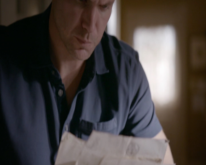 VampireDiaries-dot-nl_VampireDiaries-8x03YouDecidedThatIWasWorthSaving0587.jpg