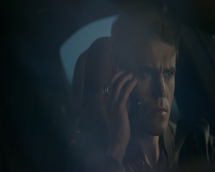 VampireDiaries-dot-nl_VampireDiaries-8x03YouDecidedThatIWasWorthSaving0613.jpg