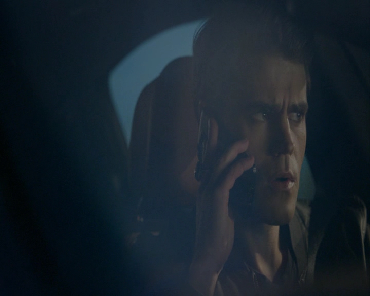 VampireDiaries-dot-nl_VampireDiaries-8x03YouDecidedThatIWasWorthSaving0614.jpg