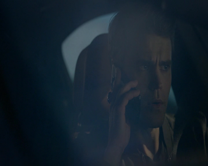 VampireDiaries-dot-nl_VampireDiaries-8x03YouDecidedThatIWasWorthSaving0615.jpg
