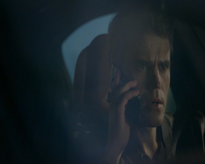 VampireDiaries-dot-nl_VampireDiaries-8x03YouDecidedThatIWasWorthSaving0616.jpg