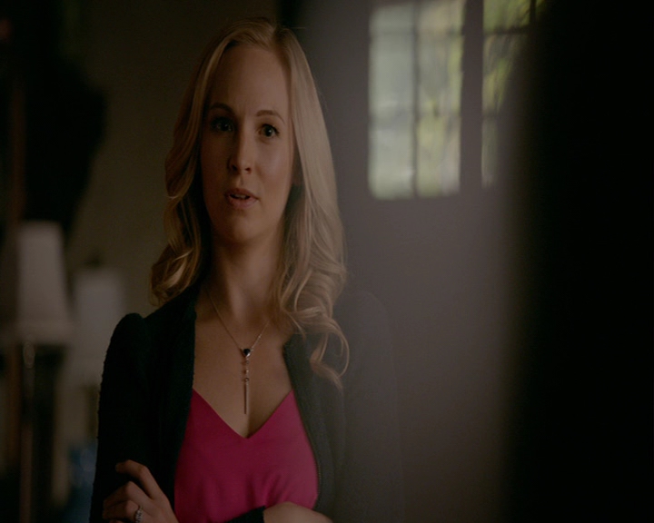 VampireDiaries-dot-nl_VampireDiaries-8x03YouDecidedThatIWasWorthSaving0670.jpg