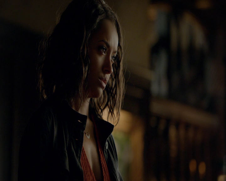 VampireDiaries-dot-nl_VampireDiaries-8x03YouDecidedThatIWasWorthSaving0685.jpg