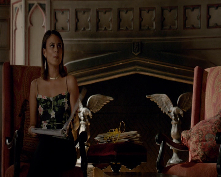 VampireDiaries-dot-nl_VampireDiaries-8x03YouDecidedThatIWasWorthSaving0697.jpg