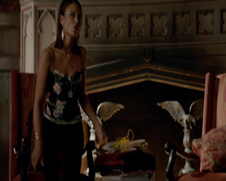 VampireDiaries-dot-nl_VampireDiaries-8x03YouDecidedThatIWasWorthSaving0700.jpg