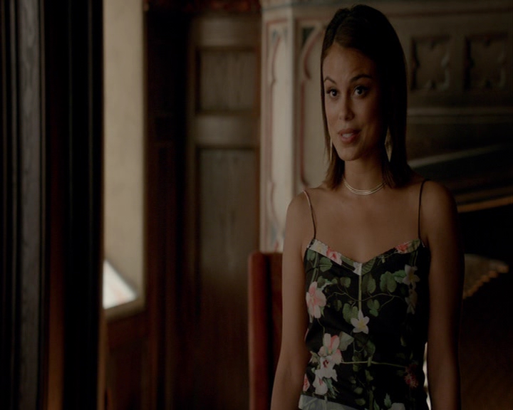 VampireDiaries-dot-nl_VampireDiaries-8x03YouDecidedThatIWasWorthSaving0707.jpg