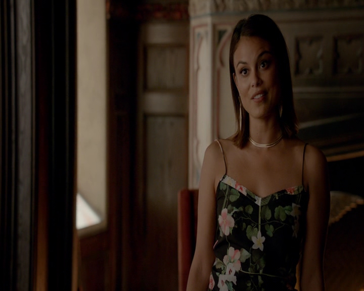 VampireDiaries-dot-nl_VampireDiaries-8x03YouDecidedThatIWasWorthSaving0720.jpg