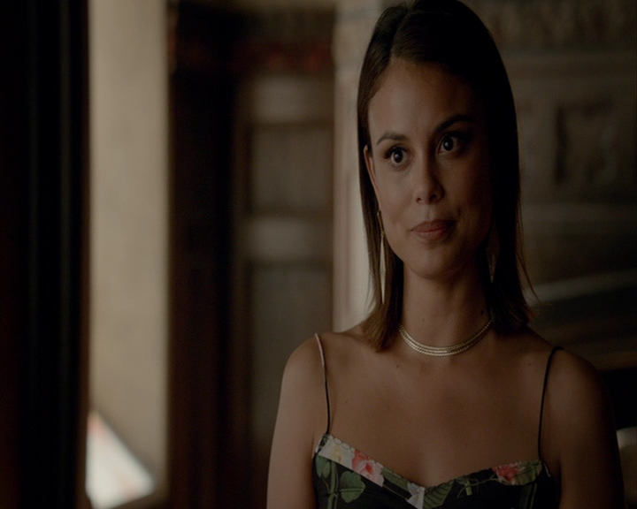 VampireDiaries-dot-nl_VampireDiaries-8x03YouDecidedThatIWasWorthSaving0725.jpg