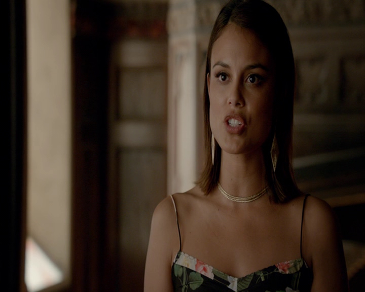 VampireDiaries-dot-nl_VampireDiaries-8x03YouDecidedThatIWasWorthSaving0734.jpg