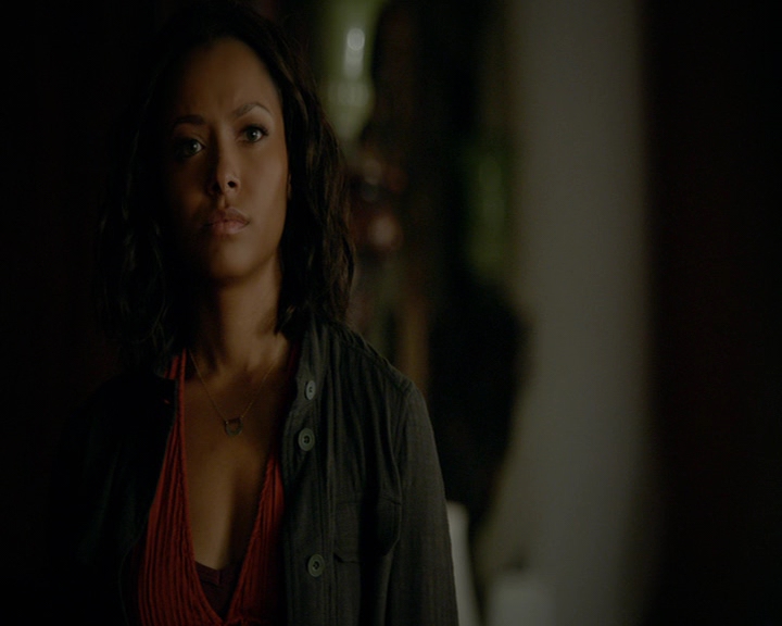 VampireDiaries-dot-nl_VampireDiaries-8x03YouDecidedThatIWasWorthSaving0738.jpg