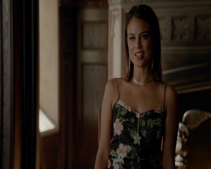 VampireDiaries-dot-nl_VampireDiaries-8x03YouDecidedThatIWasWorthSaving0741.jpg