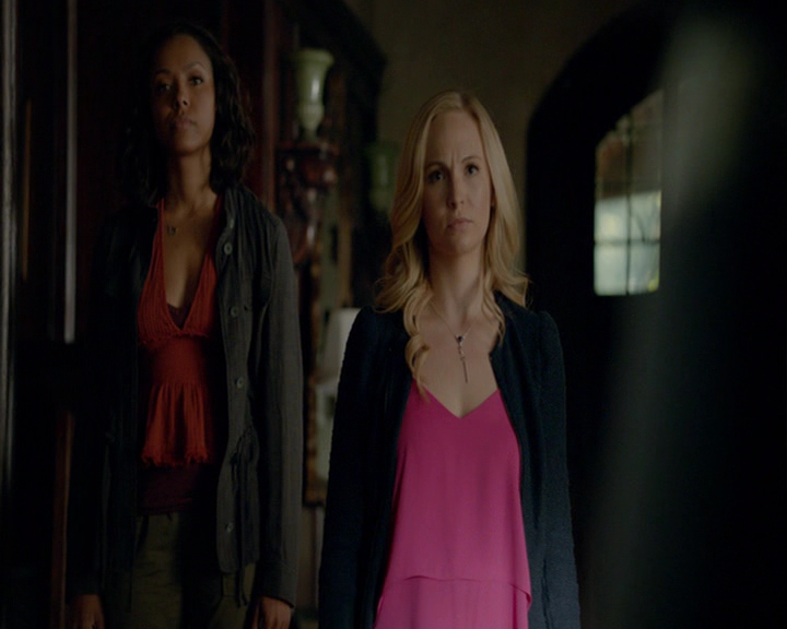 VampireDiaries-dot-nl_VampireDiaries-8x03YouDecidedThatIWasWorthSaving0742.jpg