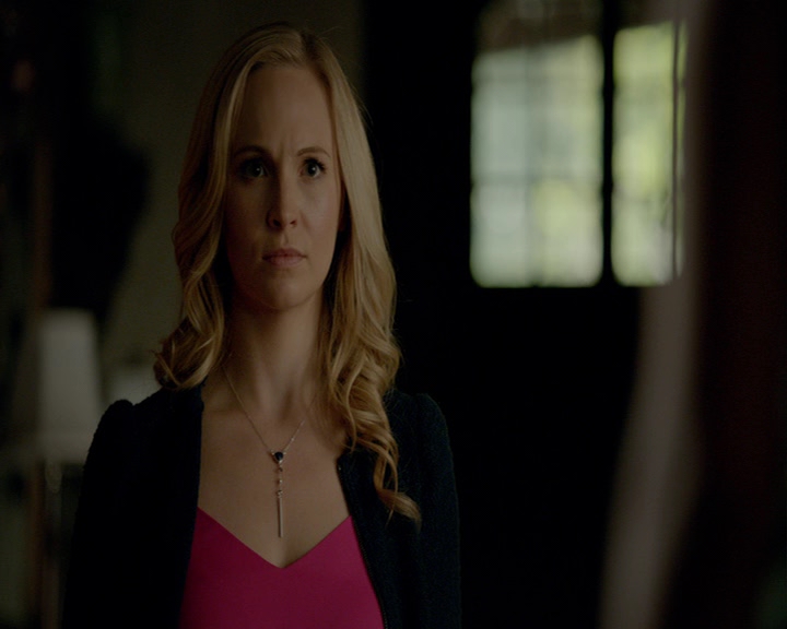 VampireDiaries-dot-nl_VampireDiaries-8x03YouDecidedThatIWasWorthSaving0748.jpg