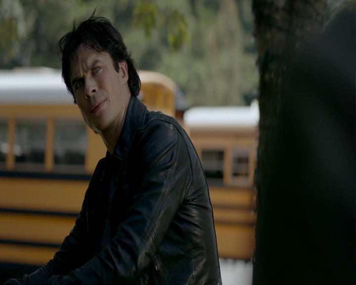 VampireDiaries-dot-nl_VampireDiaries-8x03YouDecidedThatIWasWorthSaving0841.jpg