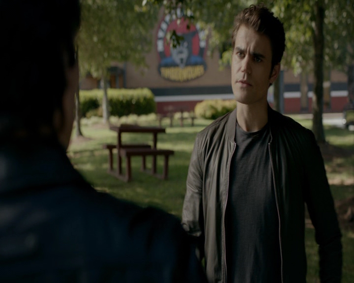 VampireDiaries-dot-nl_VampireDiaries-8x03YouDecidedThatIWasWorthSaving0869.jpg