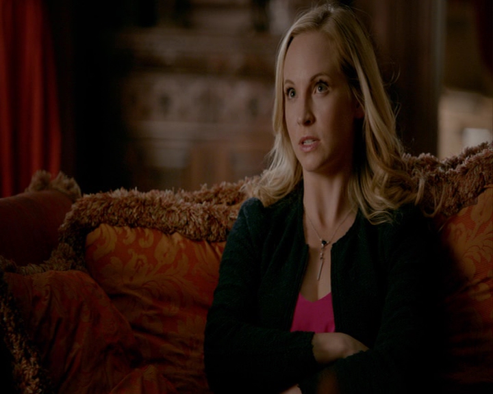 VampireDiaries-dot-nl_VampireDiaries-8x03YouDecidedThatIWasWorthSaving0904.jpg
