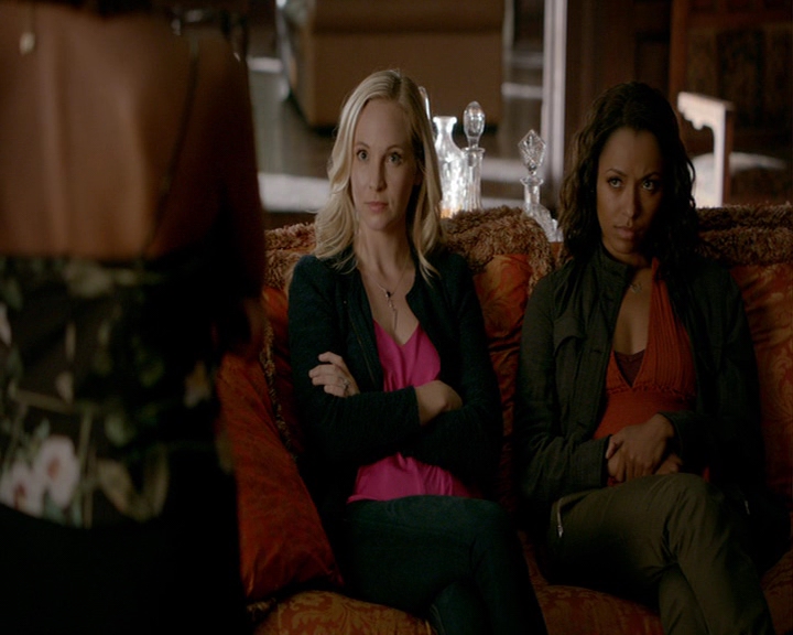 VampireDiaries-dot-nl_VampireDiaries-8x03YouDecidedThatIWasWorthSaving0913.jpg