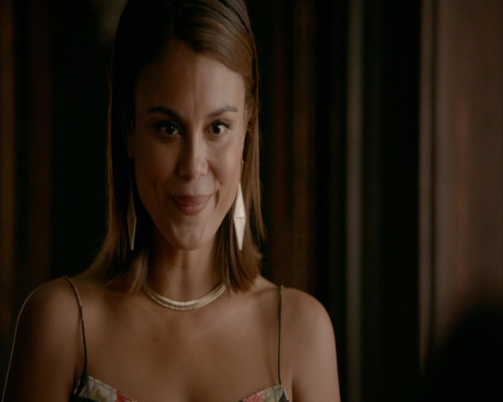 VampireDiaries-dot-nl_VampireDiaries-8x03YouDecidedThatIWasWorthSaving0951.jpg