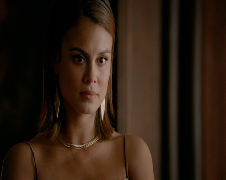 VampireDiaries-dot-nl_VampireDiaries-8x03YouDecidedThatIWasWorthSaving0965.jpg