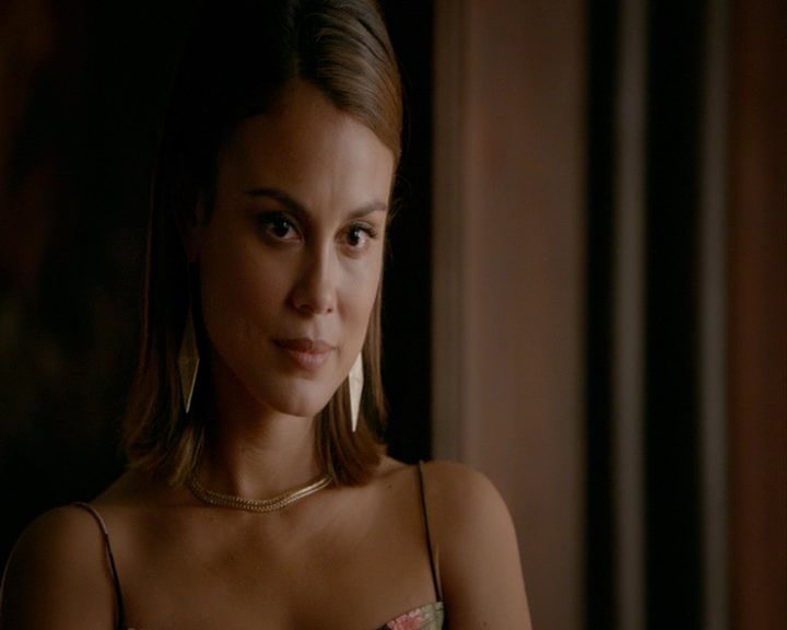 VampireDiaries-dot-nl_VampireDiaries-8x03YouDecidedThatIWasWorthSaving0978.jpg