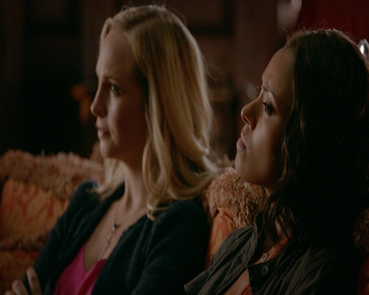 VampireDiaries-dot-nl_VampireDiaries-8x03YouDecidedThatIWasWorthSaving0986.jpg