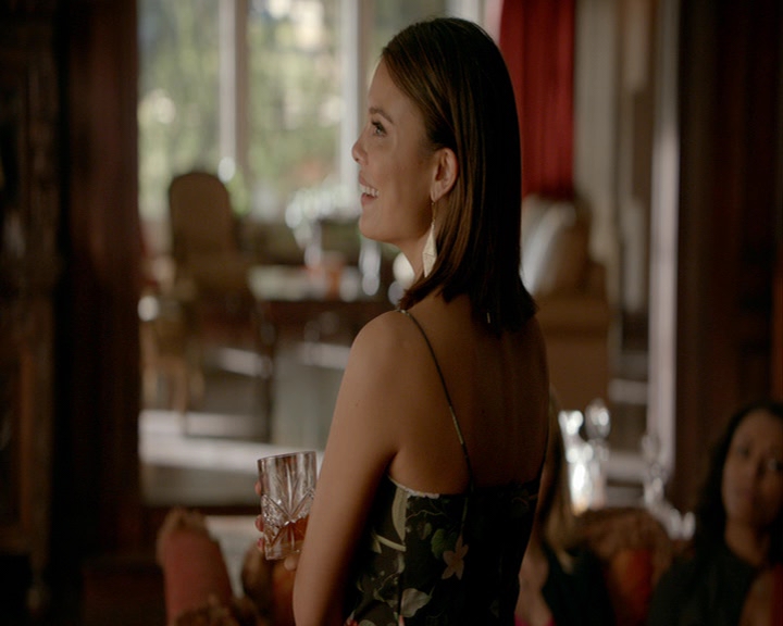 VampireDiaries-dot-nl_VampireDiaries-8x03YouDecidedThatIWasWorthSaving0988.jpg