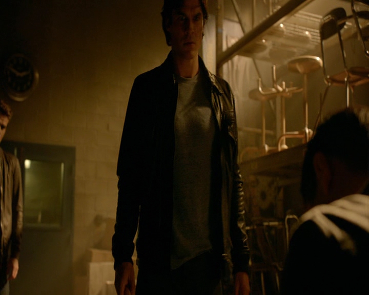 VampireDiaries-dot-nl_VampireDiaries-8x03YouDecidedThatIWasWorthSaving1009.jpg