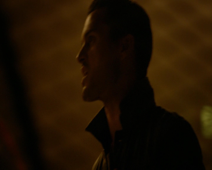 VampireDiaries-dot-nl_VampireDiaries-8x03YouDecidedThatIWasWorthSaving1135.jpg