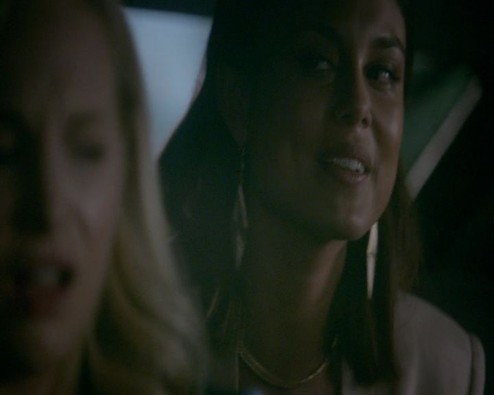 VampireDiaries-dot-nl_VampireDiaries-8x03YouDecidedThatIWasWorthSaving1248.jpg