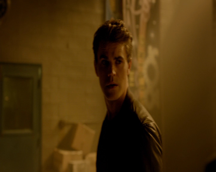 VampireDiaries-dot-nl_VampireDiaries-8x03YouDecidedThatIWasWorthSaving1255.jpg