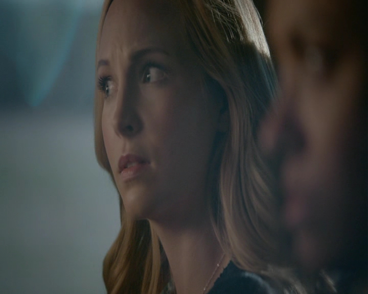 VampireDiaries-dot-nl_VampireDiaries-8x03YouDecidedThatIWasWorthSaving1409.jpg