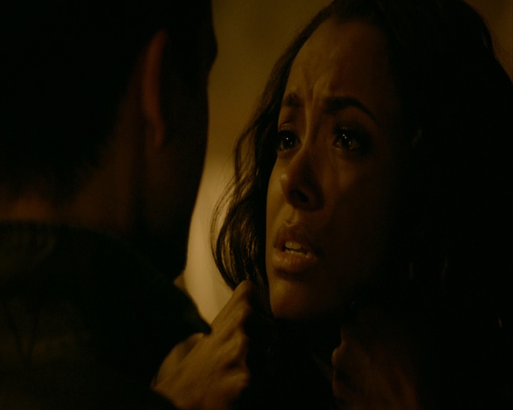 VampireDiaries-dot-nl_VampireDiaries-8x03YouDecidedThatIWasWorthSaving1694.jpg