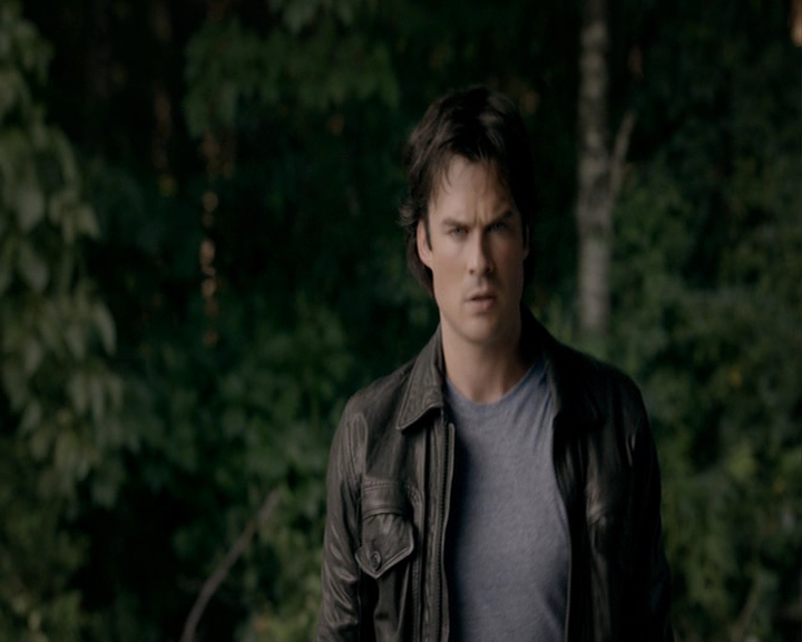 VampireDiaries-dot-nl_VampireDiaries-8x03YouDecidedThatIWasWorthSaving1845.jpg
