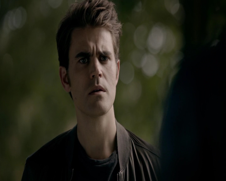VampireDiaries-dot-nl_VampireDiaries-8x03YouDecidedThatIWasWorthSaving1851.jpg