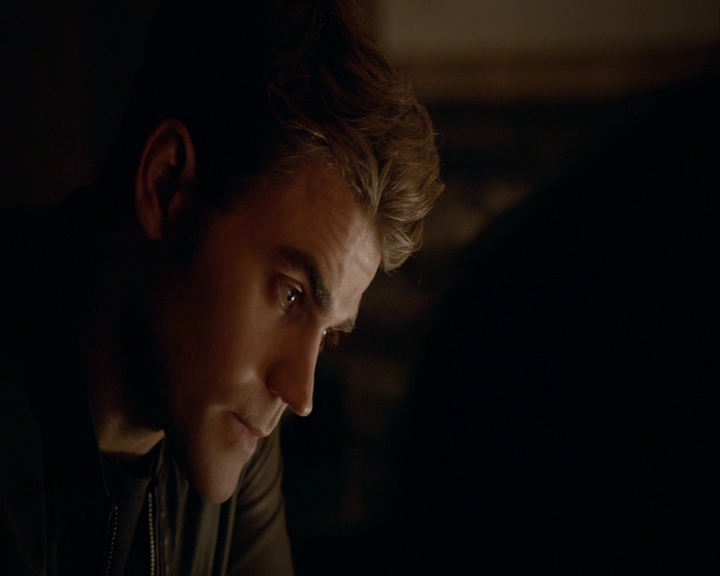 VampireDiaries-dot-nl_VampireDiaries-8x03YouDecidedThatIWasWorthSaving2037.jpg