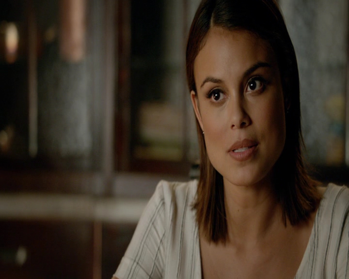 VampireDiaries-dot-nl_VampireDiaries-8x03YouDecidedThatIWasWorthSaving2120.jpg
