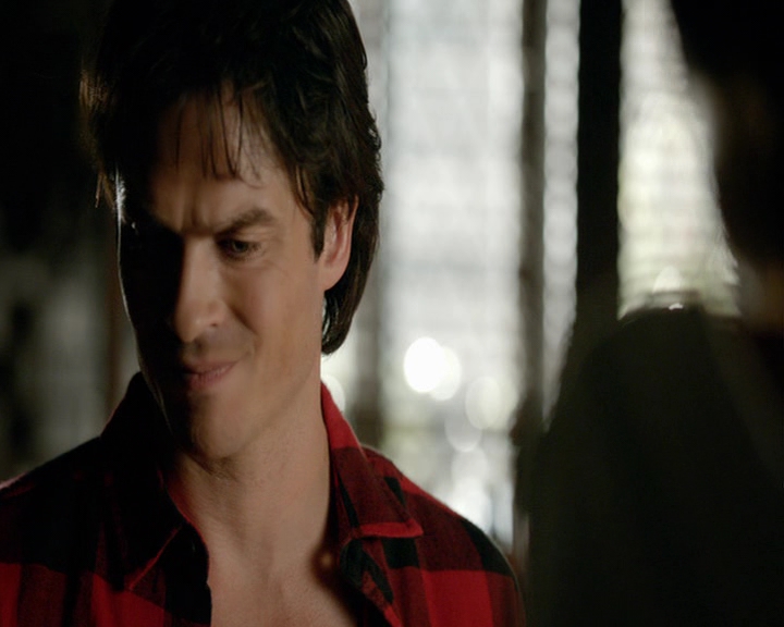 VampireDiaries-dot-nl_VampireDiaries-8x03YouDecidedThatIWasWorthSaving2133.jpg