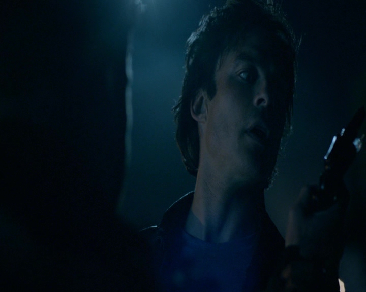 VampireDiaries-dot-nl_VampireDiaries-8x03YouDecidedThatIWasWorthSaving2184.jpg