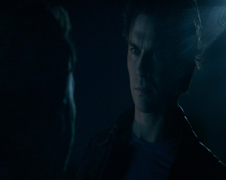 VampireDiaries-dot-nl_VampireDiaries-8x03YouDecidedThatIWasWorthSaving2196.jpg
