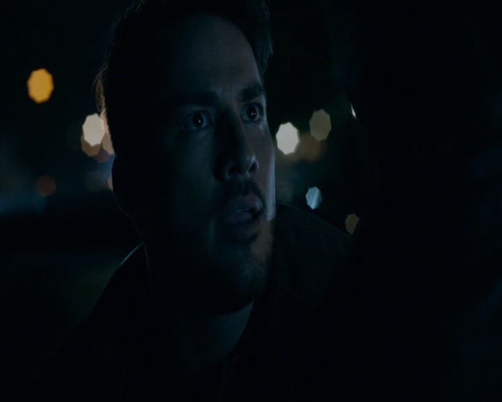 VampireDiaries-dot-nl_VampireDiaries-8x03YouDecidedThatIWasWorthSaving2198.jpg