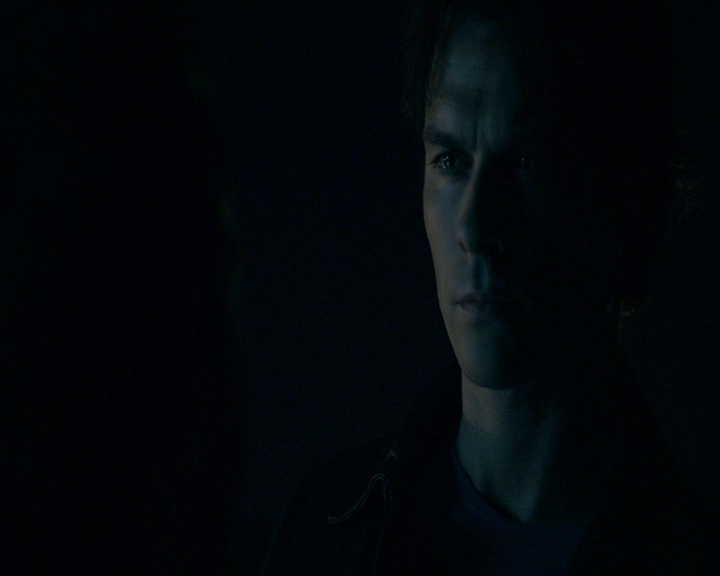 VampireDiaries-dot-nl_VampireDiaries-8x03YouDecidedThatIWasWorthSaving2200.jpg