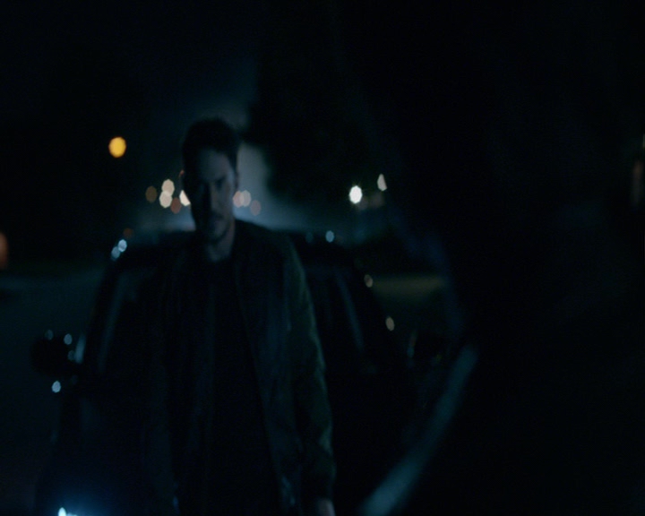 VampireDiaries-dot-nl_VampireDiaries-8x03YouDecidedThatIWasWorthSaving2267.jpg
