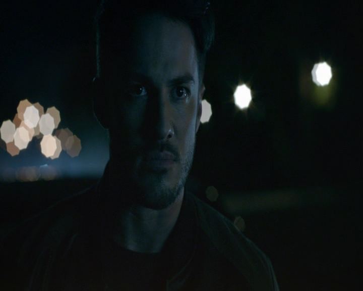 VampireDiaries-dot-nl_VampireDiaries-8x03YouDecidedThatIWasWorthSaving2271.jpg