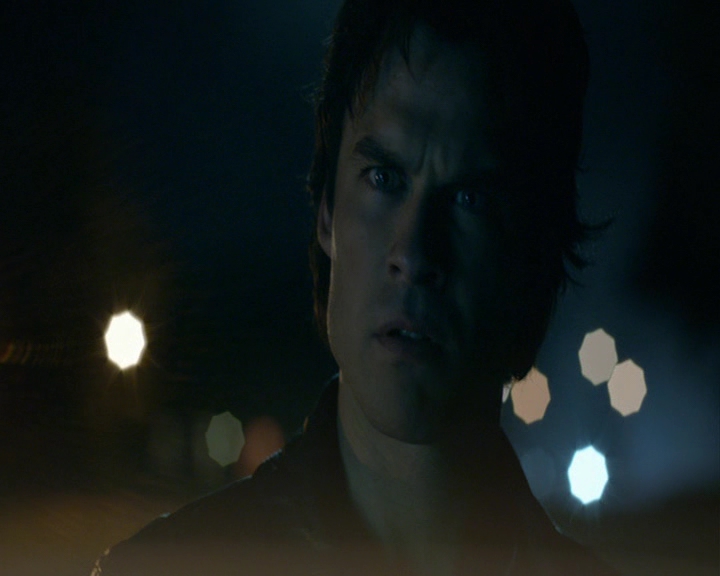 VampireDiaries-dot-nl_VampireDiaries-8x03YouDecidedThatIWasWorthSaving2274.jpg