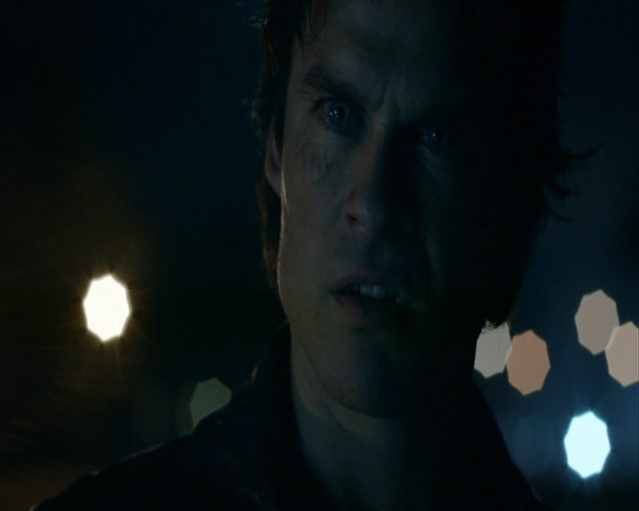 VampireDiaries-dot-nl_VampireDiaries-8x03YouDecidedThatIWasWorthSaving2280.jpg