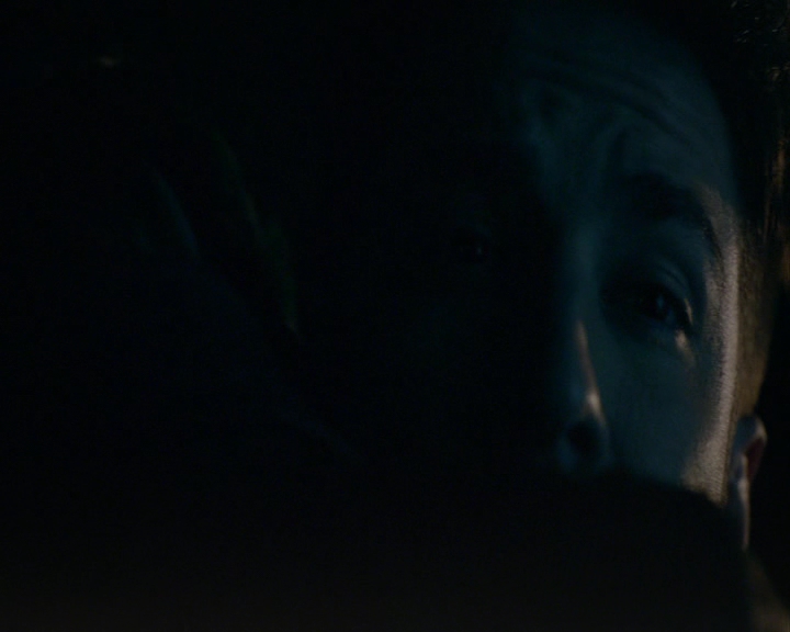 VampireDiaries-dot-nl_VampireDiaries-8x03YouDecidedThatIWasWorthSaving2289.jpg
