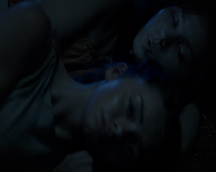 VampireDiaries-dot-nl_VampireDiaries-8x04AnEternityOfMisery0004.jpg