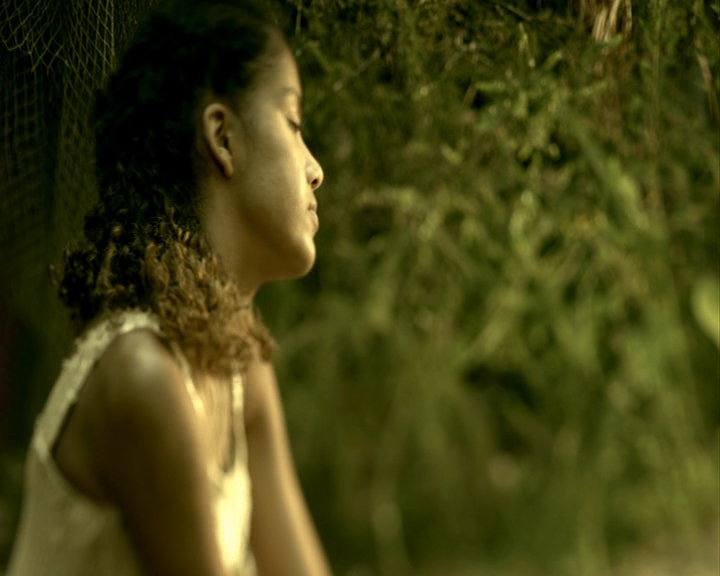 VampireDiaries-dot-nl_VampireDiaries-8x04AnEternityOfMisery0081.jpg