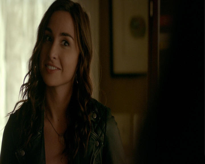 VampireDiaries-dot-nl_VampireDiaries-8x04AnEternityOfMisery0636.jpg